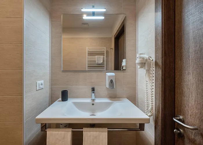 فندق Ristorante Il Caminetto دْيانو مارينا