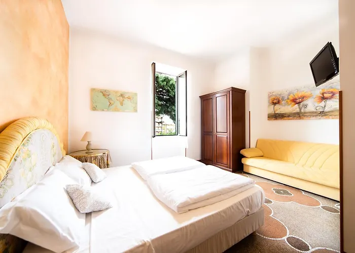 فندق Ristorante Il Caminetto 2*